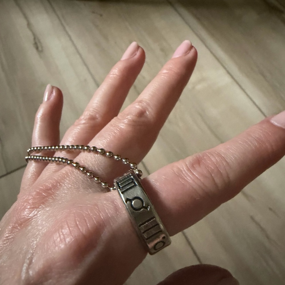 Thirty Seconds to Mars AUTOGRAPHED boxset PROVEHITO IN ALTUM engraved ring chain - Picture 12 of 14